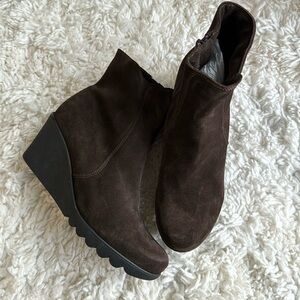 La‎ Canadienne Brown Wedge Booties